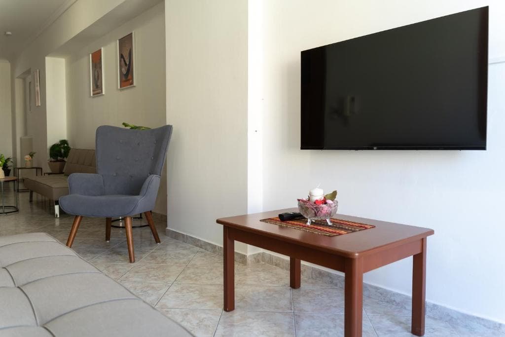 Nerina Maisonette upper floor bedroom